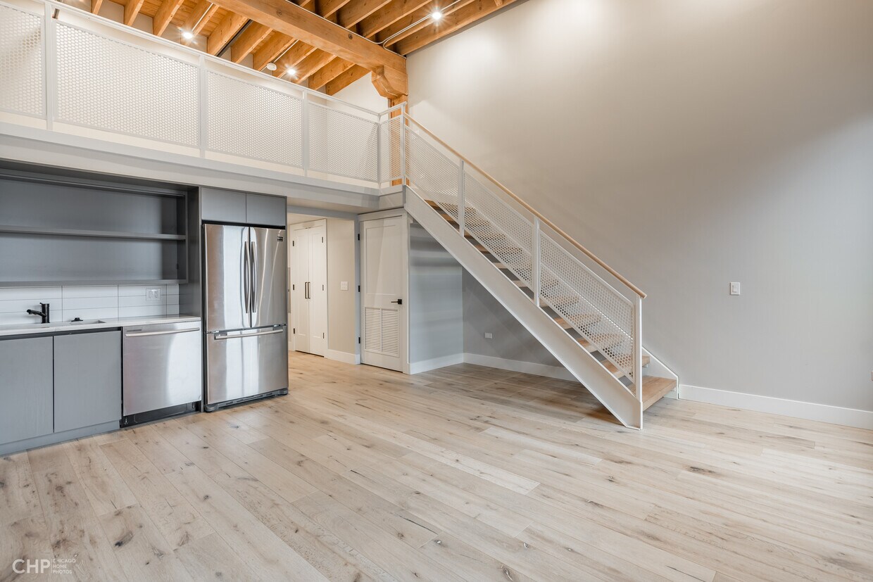 Foto principal - 729 N Sangamon St