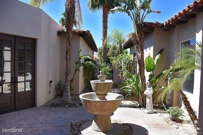 Building Photo - 4 Taylor Ave