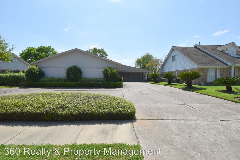 Primary Photo - 7615 Skyline Dr