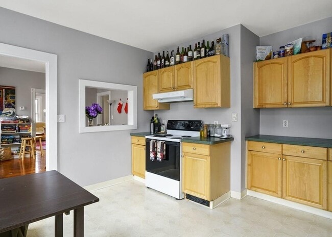 Building Photo - 12 Cutter Ave