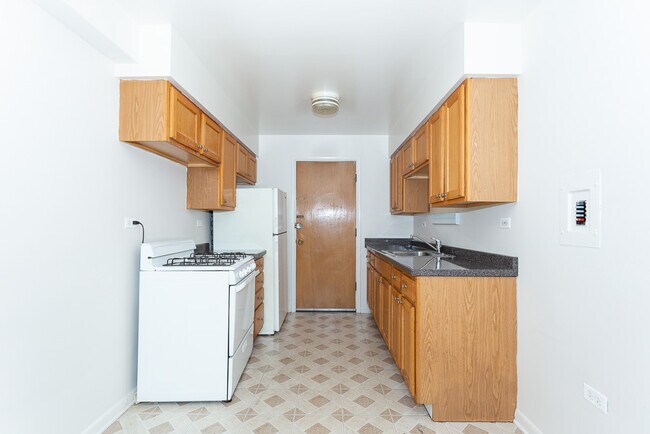 Foto del edificio - 4913-4913 Church