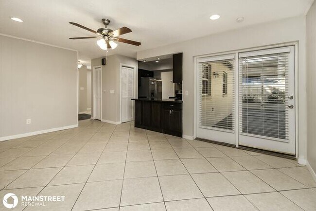 Building Photo - 145 HIDDEN LAKE DR, SANFORD, FL 32773