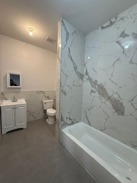 Foto del edificio - 11 Main St