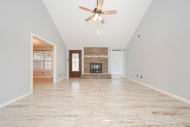 Building Photo - 13322 Pantano Dr