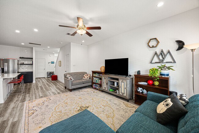 Foto del edificio - 12313 Churchill downs Dr