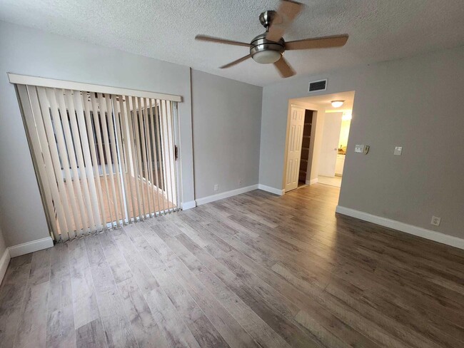 Building Photo - 5910 Morningstar Cir