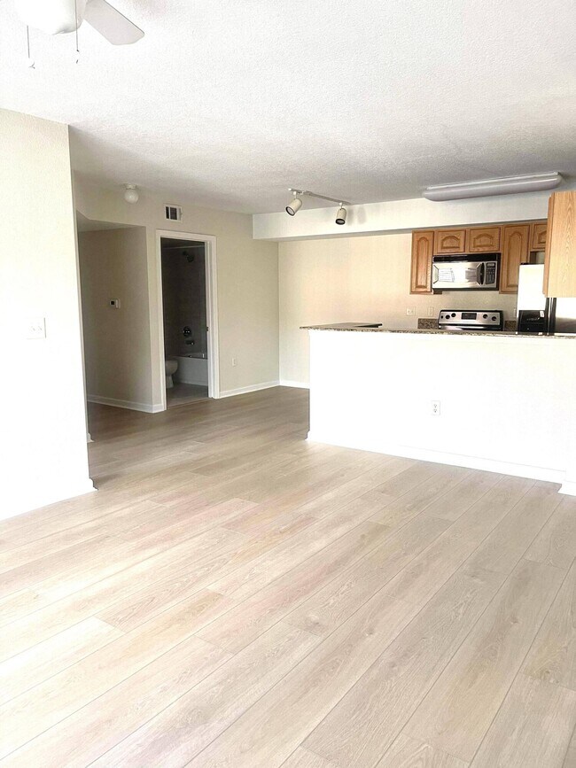 Foto del edificio - 221 SW Palm Dr