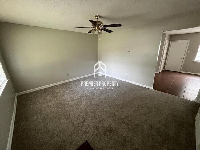 Building Photo - 1311 Abernathy Rd