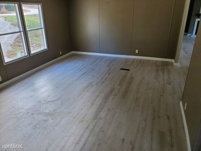 Foto del edificio - 4 br, 2 bath Mobile Home - 579 Hill Trace Rd