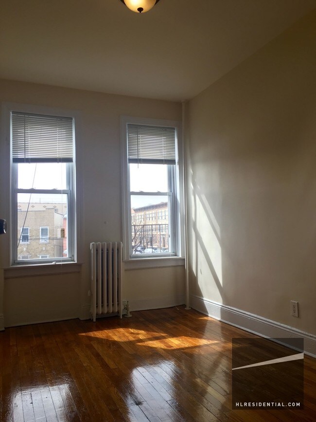 Foto del edificio - 4404 30th Ave