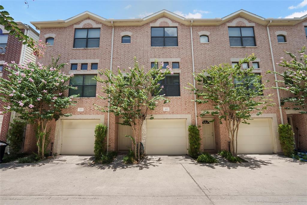 11315 S Main St Unit 202, Houston, TX 77025 Condo for Rent in Houston