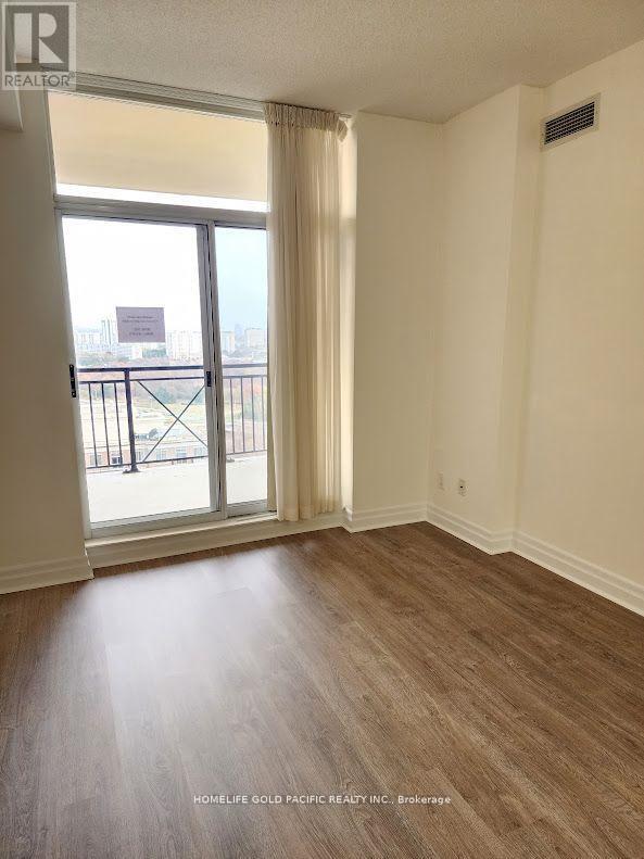 Photo du bâtiment - 1101 Leslie St