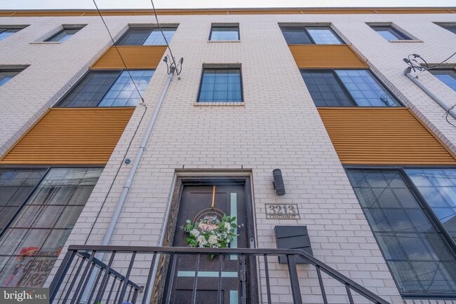 Building Photo - 3213 Chatham St