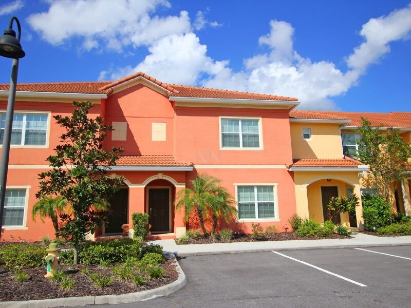 Primary Photo - 8929 Cuban Palm Rd