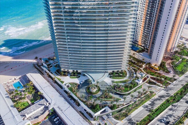 Building Photo - 18975 Collins Ave
