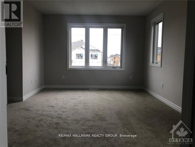 Building Photo - 2307 Watercolours Way