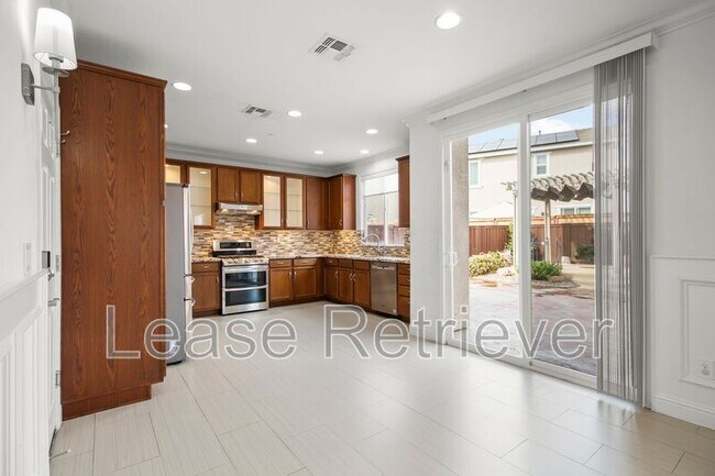 Building Photo - 16092 Old Glory Ct
