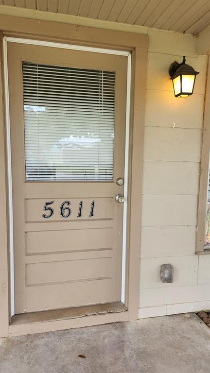 Foto principal - 5611 George Bush Dr
