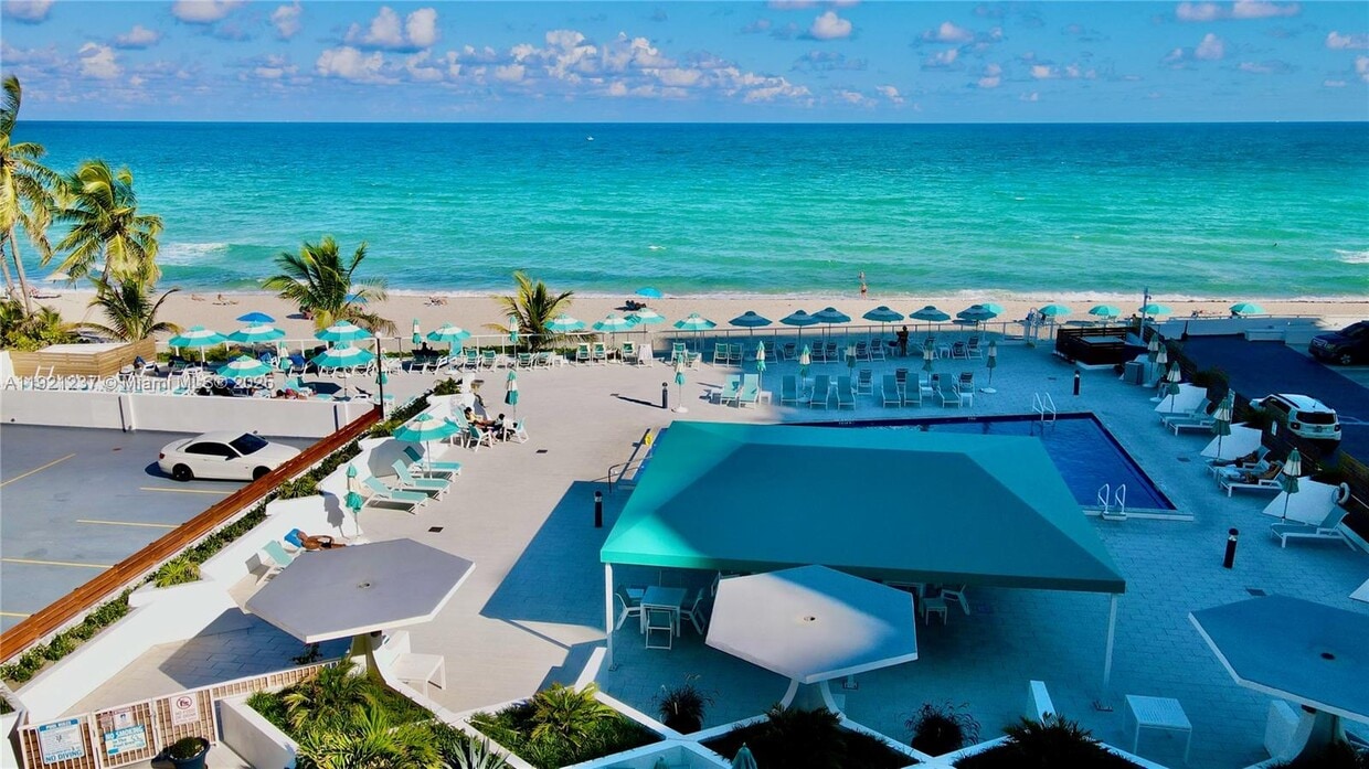 Primary Photo - 3140 S Ocean Dr