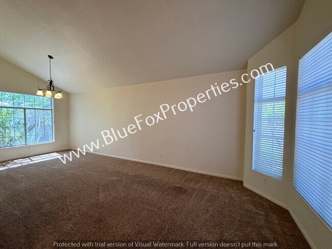 Foto del edificio - 5168 N Windriver Pl