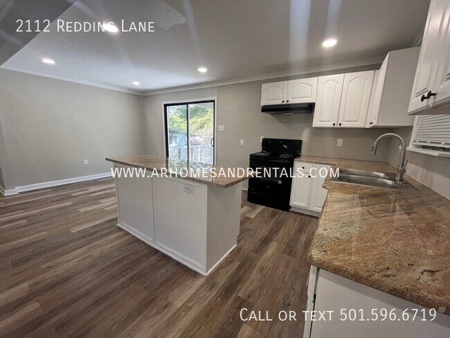 Building Photo - 2112 Redding Lane | $1250 | 3 beds, 1 full...