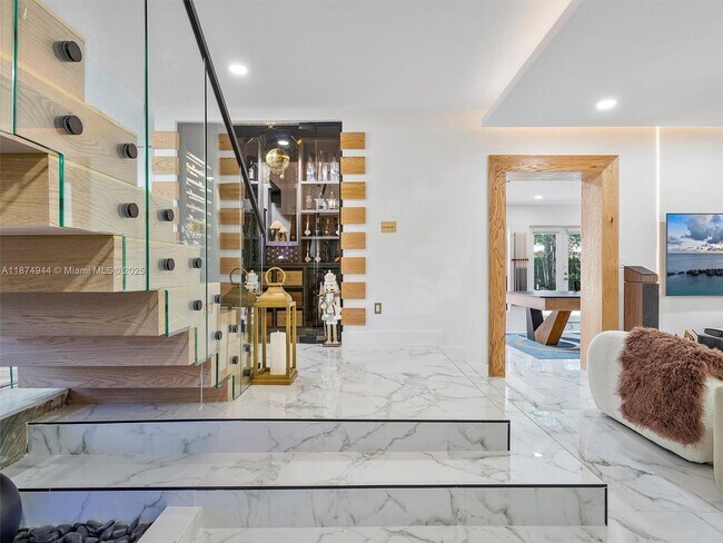Foto del edificio - 4431 Alton Rd