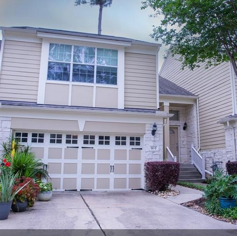 Building Photo - 13600 Breton Ridge St