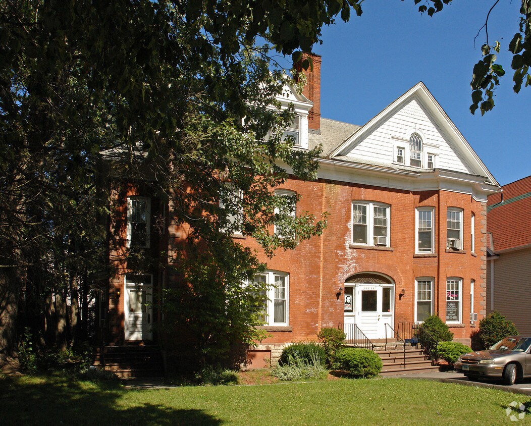Building Photo - 442-444 Farmington Ave