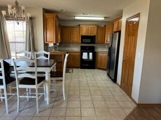 Building Photo - 818 E Kc Ct
