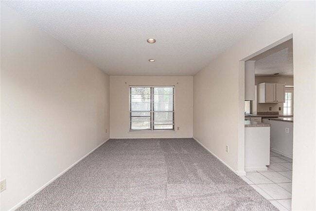 Building Photo - 25518 Chapel Ridge Ln