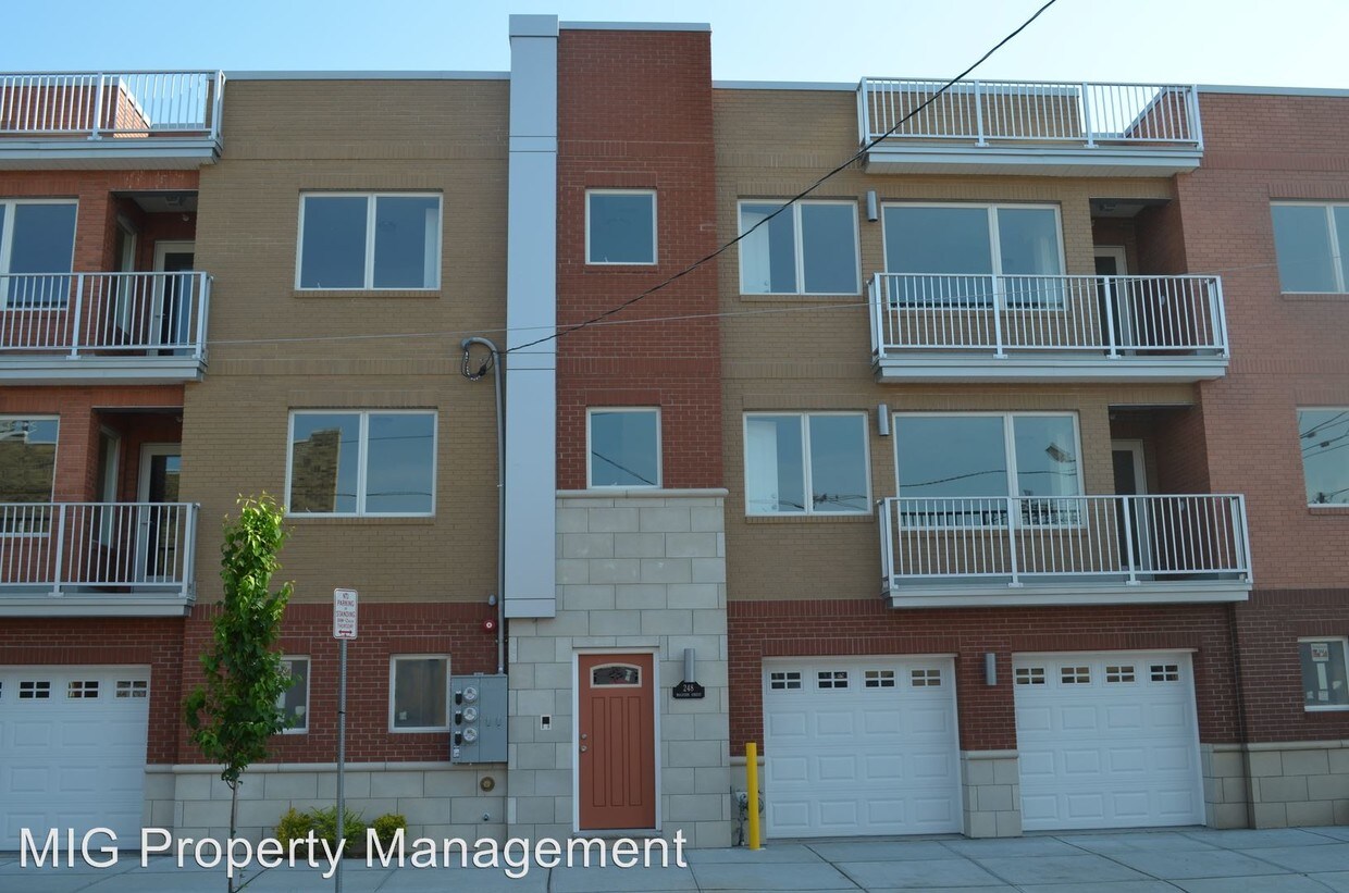 248 Malvern St, Newark, NJ 07105 Condo for Rent in Newark, NJ