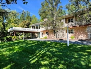 Building Photo - 2033 Mendon Rd