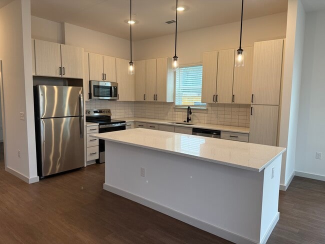 B3 Floorplan 1st floor - Ironwood on North Salem