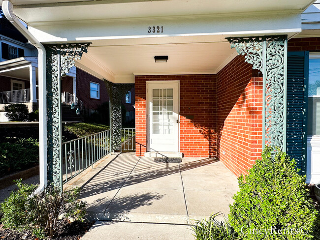 Building Photo - 3321 Mowbray Ln