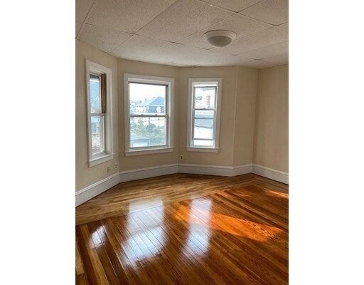 Building Photo - 77 Tremont St
