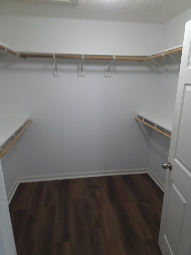 Vestidor del dormitorio principal - 234 Clifton St