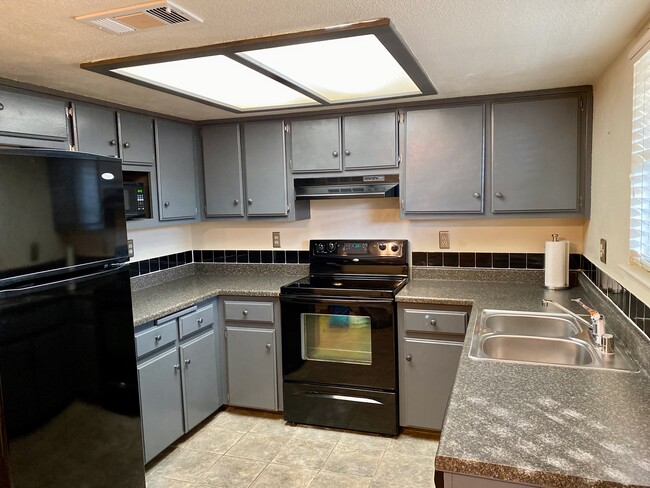 kitchen - 4600 Beechwood St