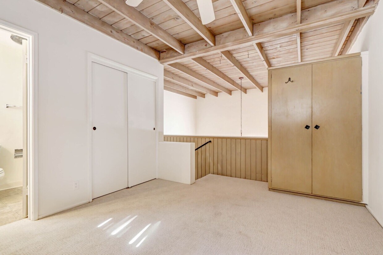 Foto principal - 9809 Tabor St