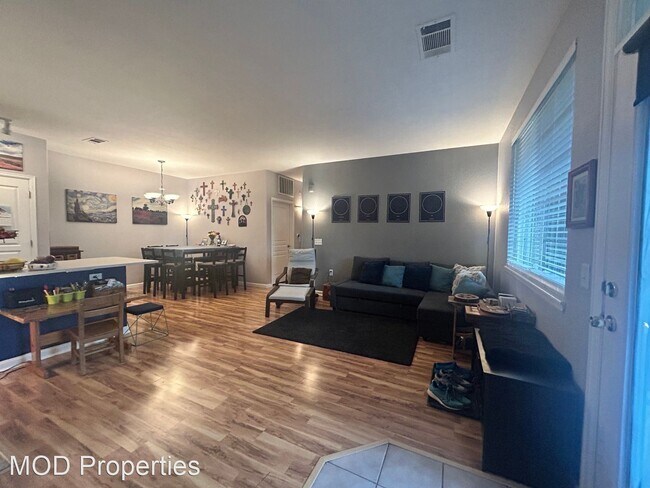 Building Photo - 3 br, 2 bath House - 10447 W Hampden Ave #1