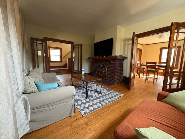 Foto del edificio - $2,200 | 4 Bedroom, 2 Bathroom House | No Pets | Available for August 1st, 2026 Move In!