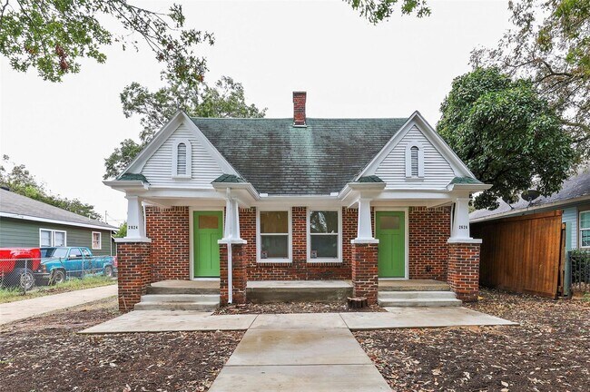 Foto del edificio - Remodeled Oak Cliff Craftsman
