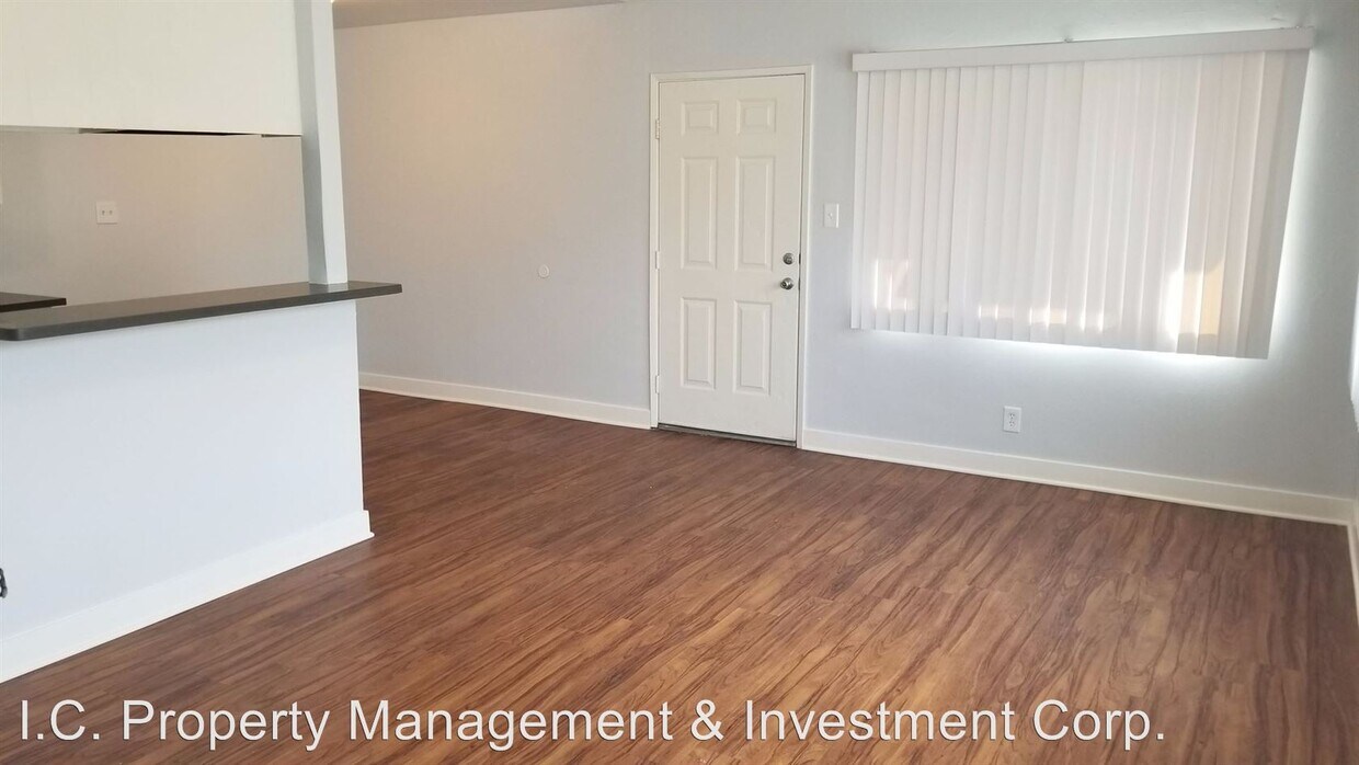 Primary Photo - 1123 E Hellman St