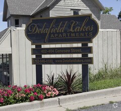 Delafield Lakes Apartments photo'
