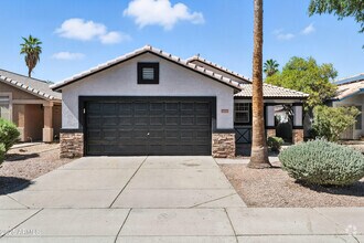 Building Photo - 1424 E Binner Dr