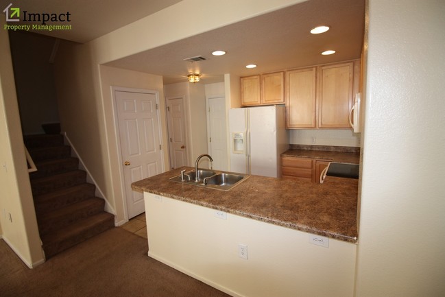 Building Photo - 16071 E Geddes Dr
