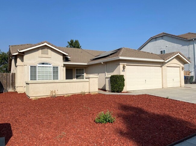 Building Photo - 4 bedroom single story in Manteca!