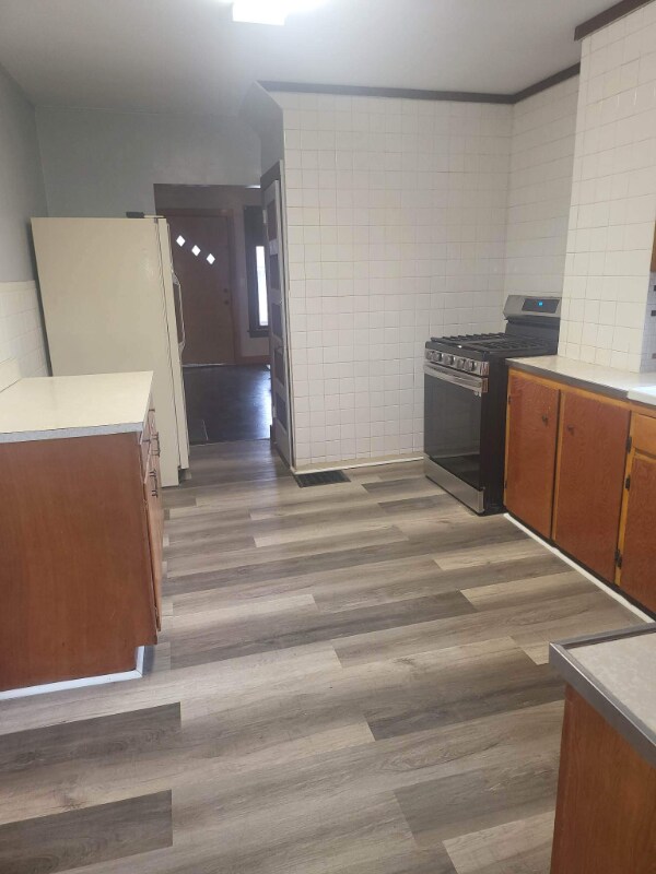 Foto del edificio - 115 E 2nd Ave