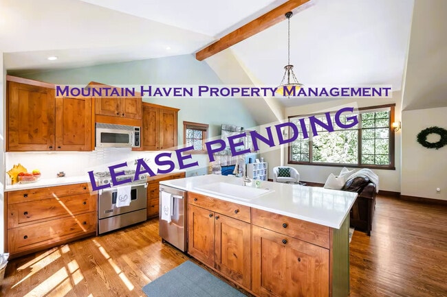 Photo - 738 Skyline Dr House