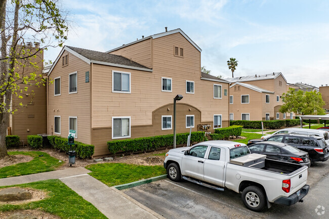 Alternate Building View - Amherst Place Condominiums