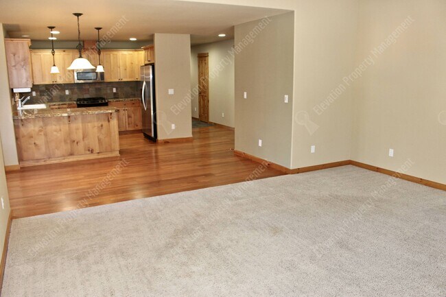 Building Photo - 61297 Columbine Ln